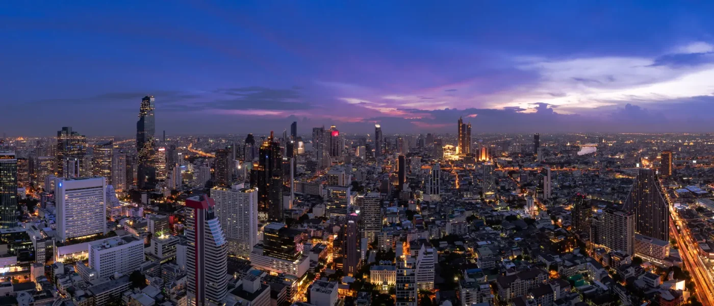 bangkok-business-district-cityscape-with-skyscraper-twilight-thailand-panorama